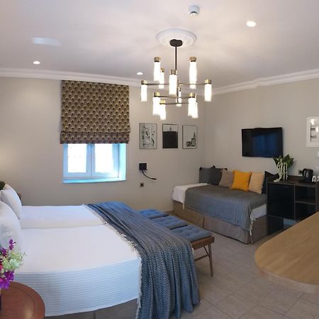 ميثيمْنا Triena Rooms المظهر الخارجي الصورة