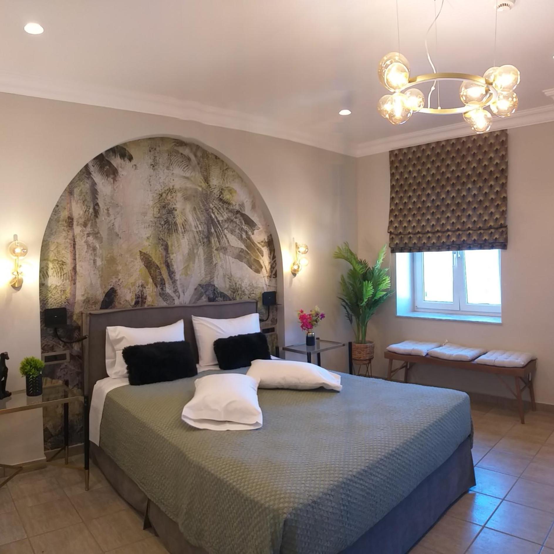 ميثيمْنا Triena Rooms المظهر الخارجي الصورة